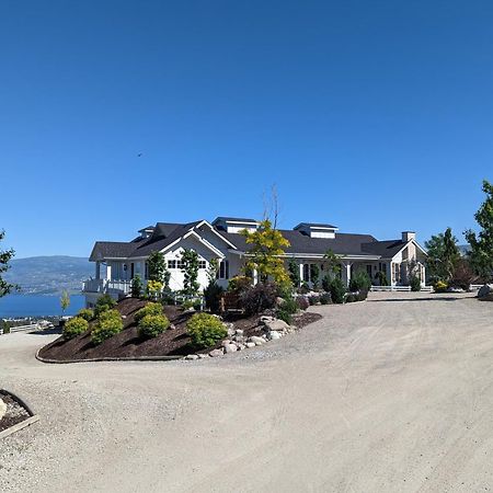 Autumn Lane B&B, Farmhouse Elegance & Stunning Lakeviews West Kelowna Exteriér fotografie